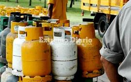 Imagen de Advierten un posible desabastecimiento de garrafas de gas por deuda del Estado