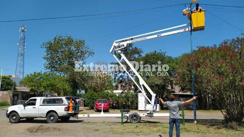 Imagen de Comenz&oacute; la instalaci&oacute;n del tendido de fibra &oacute;ptica para optimizar el sistema de monitoreo municipal