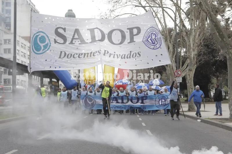 Imagen de Los docentes van al paro y el 1&ordm; de marzo no arrancar&aacute;n las clases