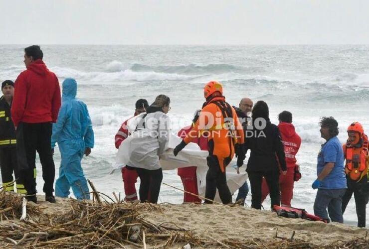 Imagen de Más de 40 migrantes muertos en un naufragio en el mar Mediterráneo
