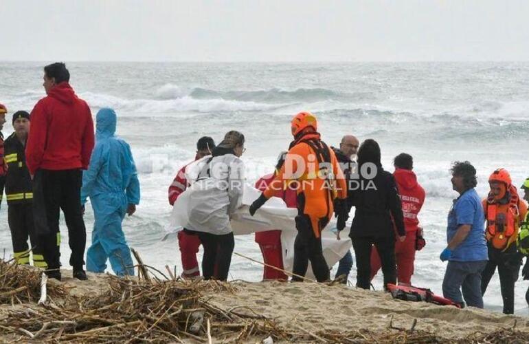 Imagen de Más de 40 migrantes muertos en un naufragio en el mar Mediterráneo