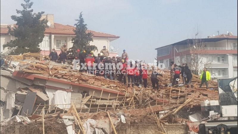 Imagen de Al menos un muerto y decenas de heridos en una nueva r&eacute;plica del sismo en Turqu&iacute;a
