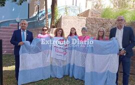 Imagen de Las Reinas Tejedoras llegaron hasta el Monumento