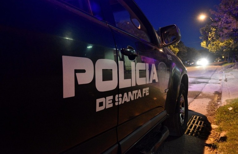 Imagen de Matan a joven en la zona sudoeste: van 63 asesinatos este año en Rosario, casi uno por día