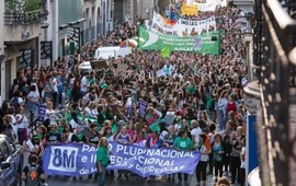 La marcha del 8M convoca multitudes cada a&ntilde;o en la ciudad. (Alan Monz&oacute;n/Rosario3)