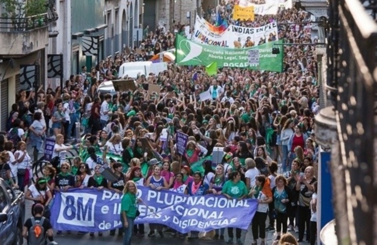 La marcha del 8M convoca multitudes cada año en la ciudad. (Alan Monzón/Rosario3)