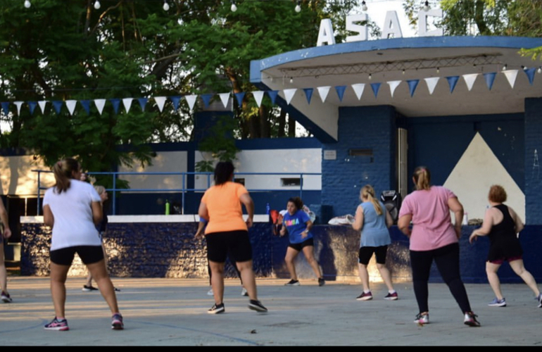 Imagen de Clase especial de Zumba A.S.A.C. por el Día Internacional de la Mujer.