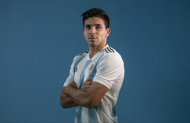 Imagen de Gio Simeone fue convocado por Scaloni para integrar la Selección Argentina.
