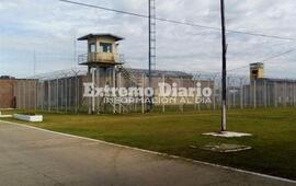 Imagen de Atacaron colectivo que trasladaba agentes del Servicio Penitenciario a la c&aacute;rcel de Pi&ntilde;ero
