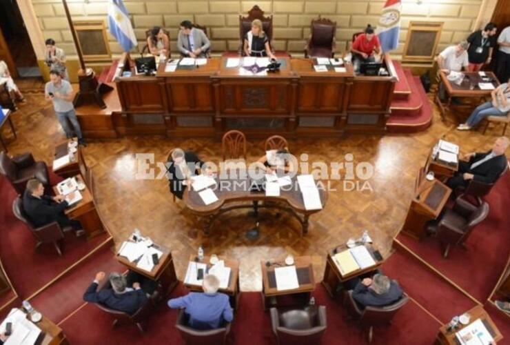 Imagen de Avanzan leyes de seguridad en la Legislatura santafesina: medidas contra el robo de cables y endurecimiento de la prisión preventiva