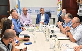 Imagen de Paritarias: para dirigentes de Amsaf&eacute; la nueva oferta es positiva y para Sadop �cualitativamente distinta�