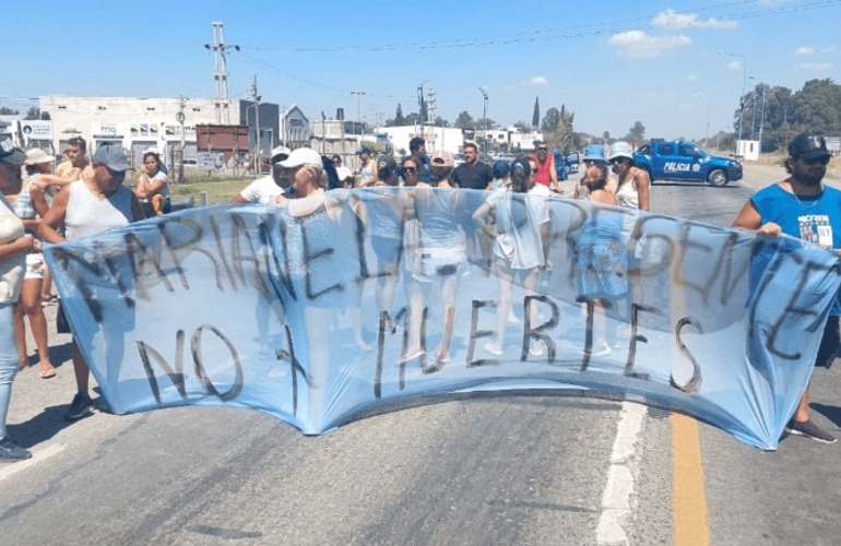 Imagen de Vecinos de La Carolina cortaron la ruta 18 en reclamo de obras de seguridad vial