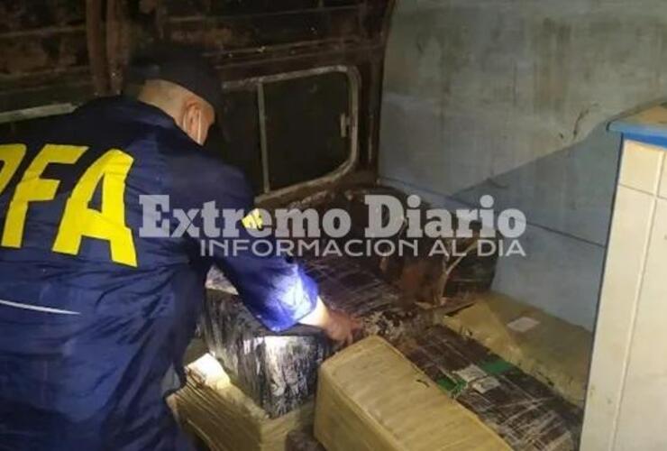 Imagen de Desbaratan banda narco y secuestran bienes por más de 100 millones de pesos