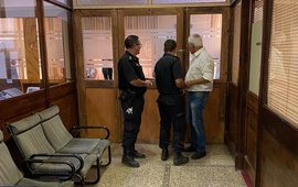 Imagen de Convocan a la polic&iacute;a al Concejo por la presencia de Coradini en el recinto