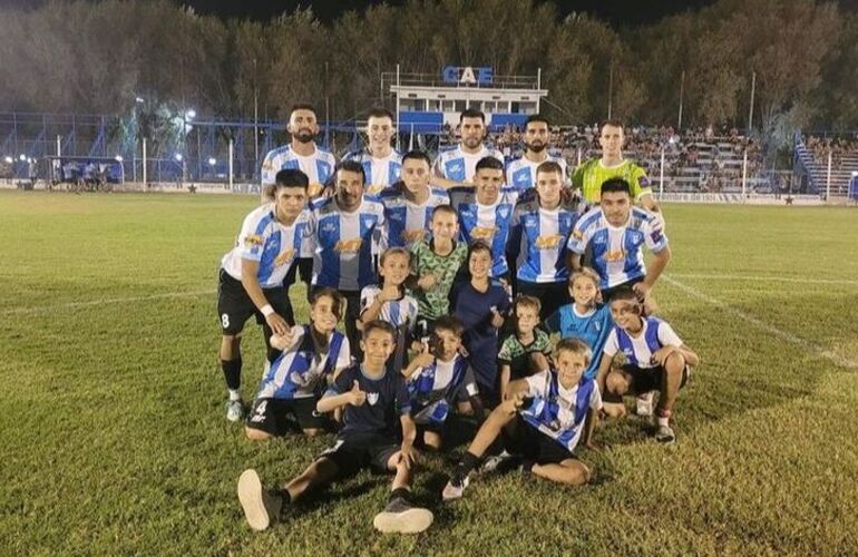 Imagen de Atlético Empalme le ganó 4 a 1 a Independiente por la segunda fecha del Apertura