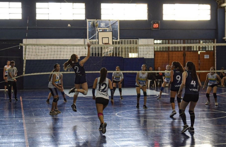 Imagen de El Vóley femenino de A.S.A.C. vuelve a competir oficialmente.