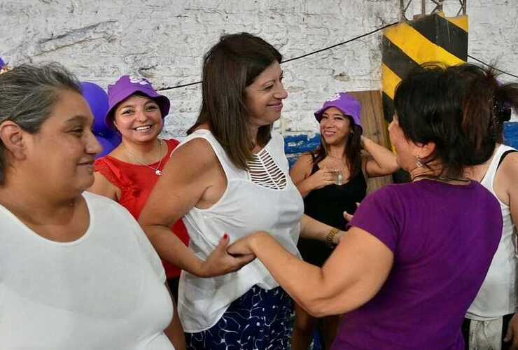 Imagen de Clara García encabezó un almuerzo con más de mil dirigentes de organizaciones sociales