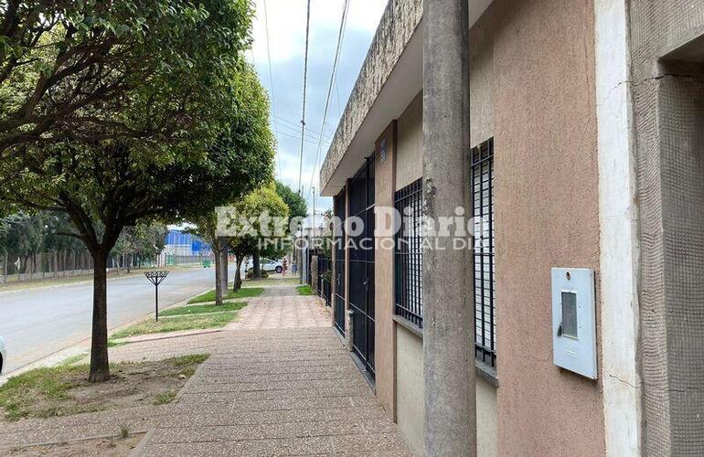 Imagen de Escruche en Hip&oacute;lito Yrigoyen al 200 bis