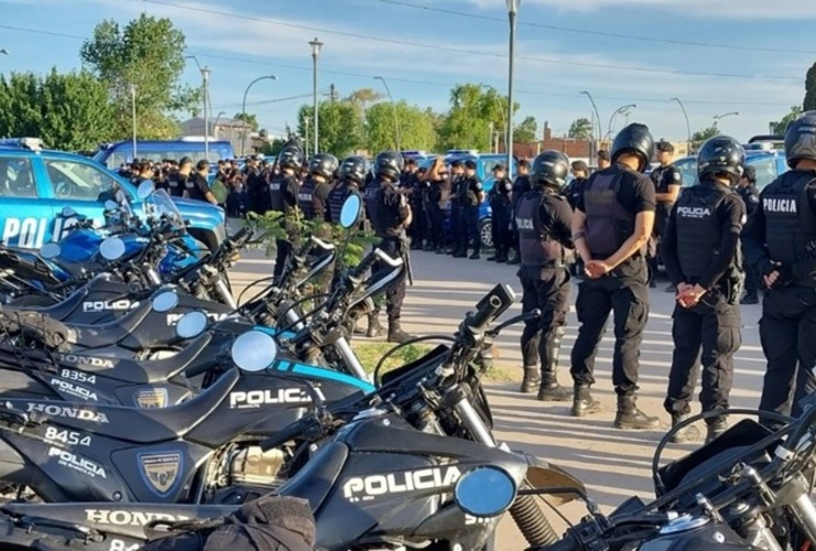 Imagen de En una semana hubo casi 300 detenidos y se incautaron 16 armas de fuego en Rosario