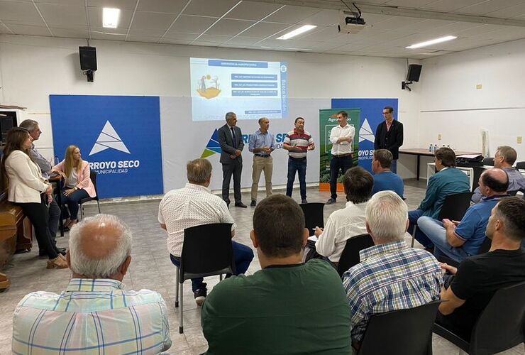 Imagen de Reunión y asesoramiento a productores agropecuarios