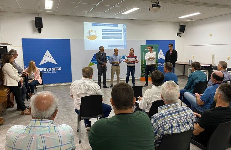 Imagen de Reunión y asesoramiento a productores agropecuarios