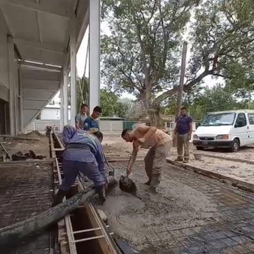 Imagen de TecnoLagos: obras de hormigoneo en el Polo Educativo.
