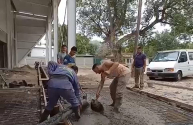 Imagen de TecnoLagos: obras de hormigoneo en el Polo Educativo.