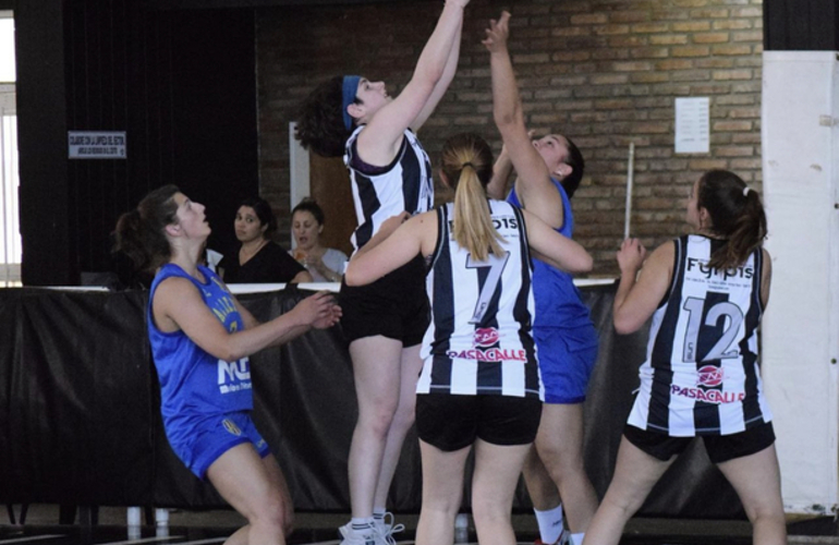 Imagen de Las categor&iacute;as femeninas de C.A.U. juegan ante Rosario Central.