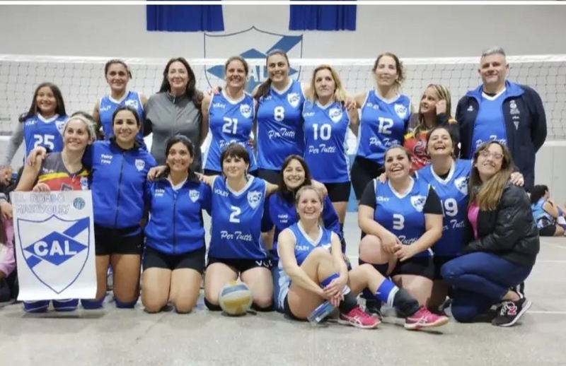Imagen de El Maxi V&oacute;ley de Libertad, juega hoy contra Los Rosarinos Estudiantil en el debut del torneo femenino.