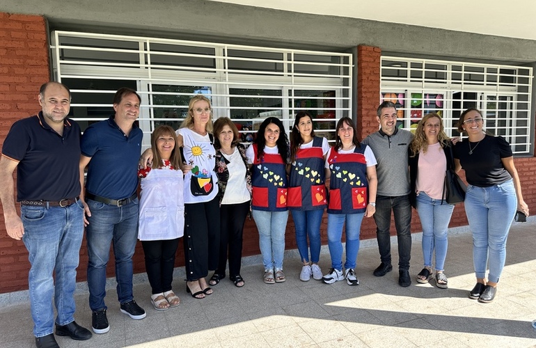 Imagen de La Ministra de Educación provincial, Adriana Cantero, visitó instituciones educativas de General Lagos.