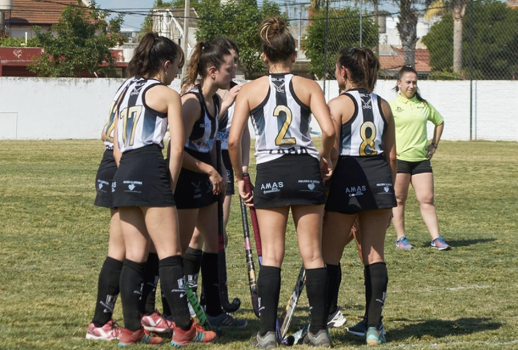 Imagen de C.A.U. venció por 6-0 a Unión de Pérez, por la Liga del Este.