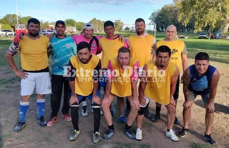 Imagen de Fighiera: Se realizó el segundo torneo interbarrial "Copa de la Estación: Malvinas 41 Años"