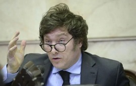 Desde el espacio de Javier Milei salieron a responder sobre los contratos en Diputados.