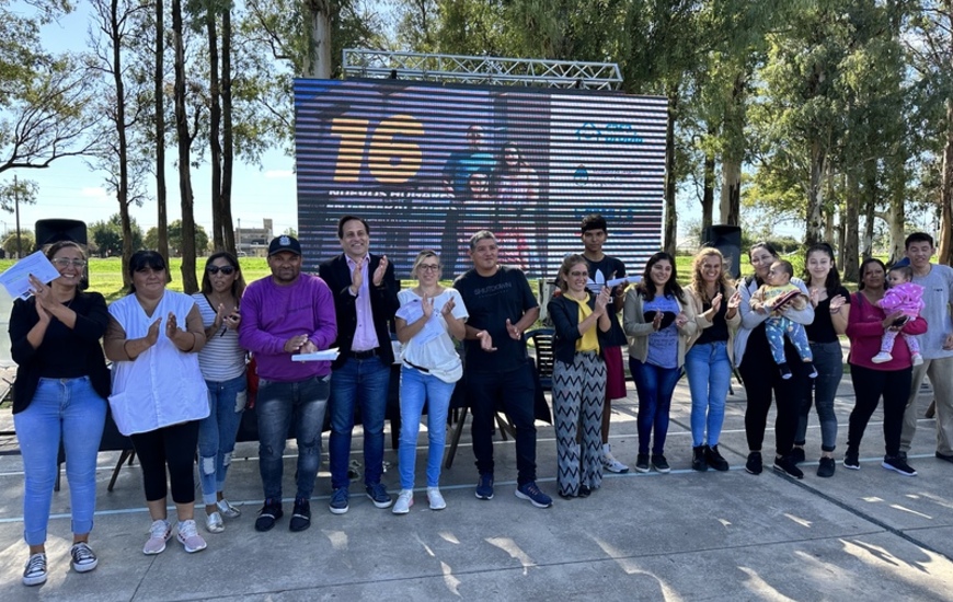 Imagen de Se realiz&oacute; el Sorteo de las 16 Viviendas del barrio 'Los Sauces' en General Lagos.