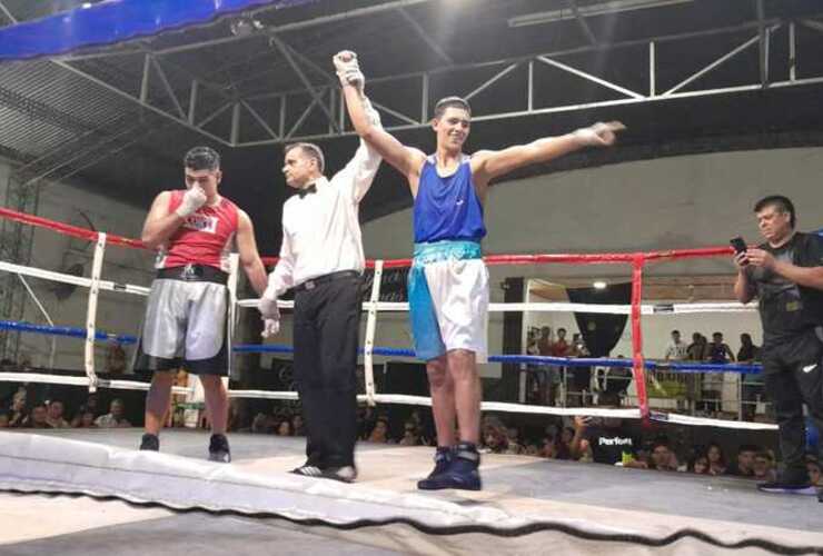 Imagen de 3 boxeadores del 'Zeballos Boxing' se destacaron en V.G.G.