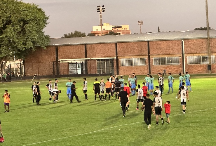 Imagen de Uni&oacute;n venci&oacute; 3 a 1 a Porvenir Talleres en 1&ordf; divisi&oacute;n.