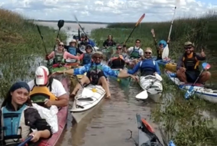 Imagen de Kayakistas del Rowing Club, navegaron a la Isla Martín Garcia.