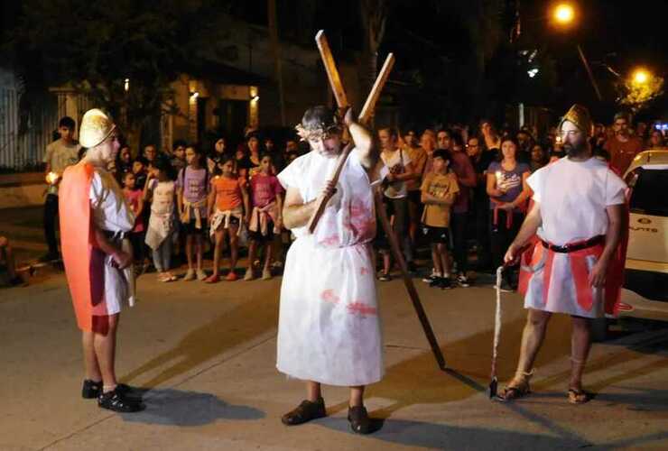 Imagen de Vía Crucis en Alvear