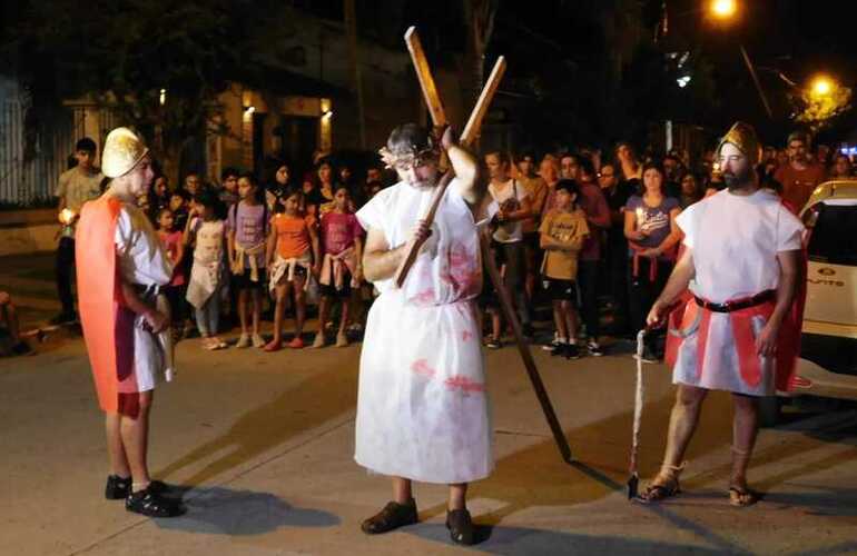 Imagen de Vía Crucis en Alvear