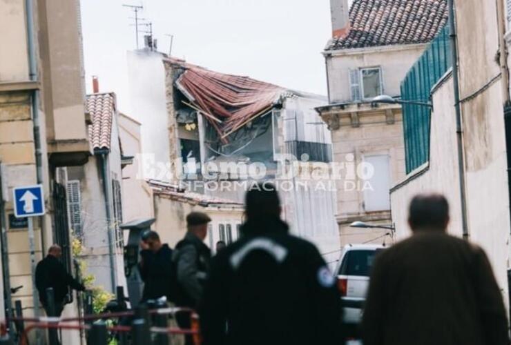 Imagen de Derrumbe de edificio en Marsella con heridos y desaparecidos: investigan si la explosión fue por fuga de gas