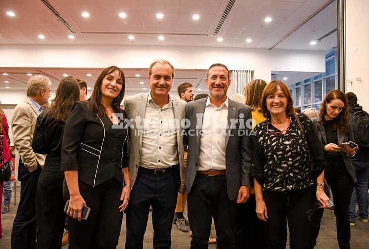 Imagen de Pighin participó de la inauguración de los laboratorios de Dextmol