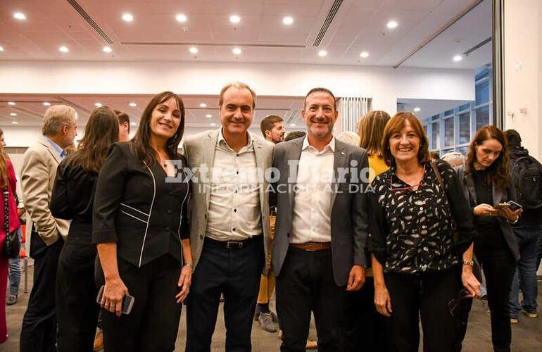 Imagen de Pighin participó de la inauguración de los laboratorios de Dextmol