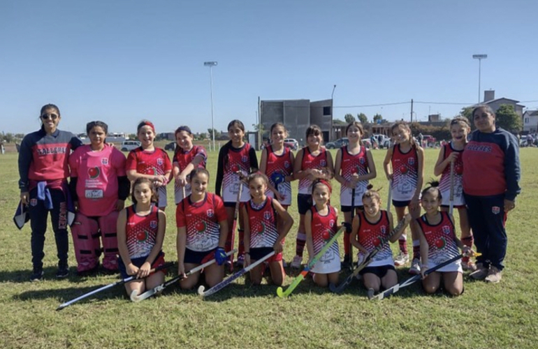 Imagen de El hockey femenino del C.A.T. jugará ante Mitre de Pérez.