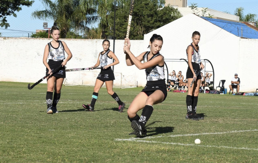Imagen de Uni&oacute;n, en hockey femenino, enfrentar&aacute; a Club House Tierra de Sue&ntilde;os.