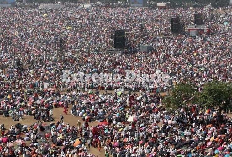 Imagen de India: murieron 11 personas por insolación durante una ceremonia organizada por el gobierno