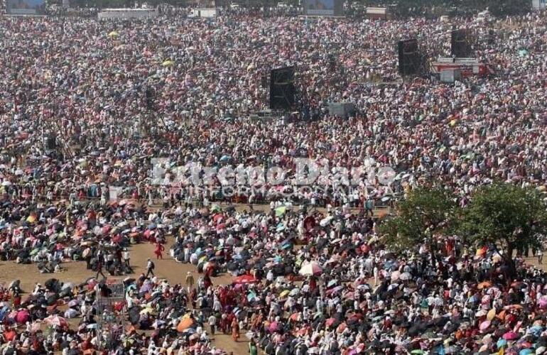 Imagen de India: murieron 11 personas por insolación durante una ceremonia organizada por el gobierno