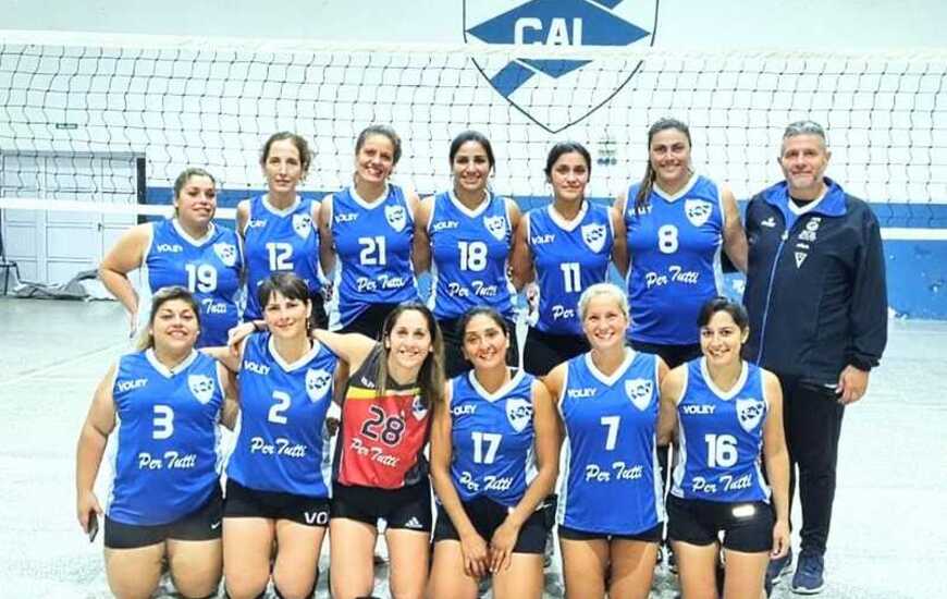 Imagen de Libertad perdi&oacute; 3-0 ante Regatas en Maxi V&oacute;ley Femenino.