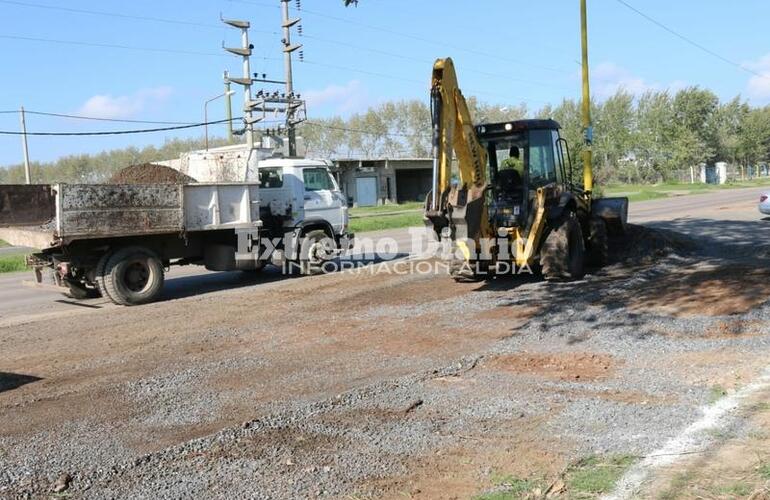 Imagen de M&aacute;s cord&oacute;n cuneta: comenzaron las obras en el acceso a la autopista