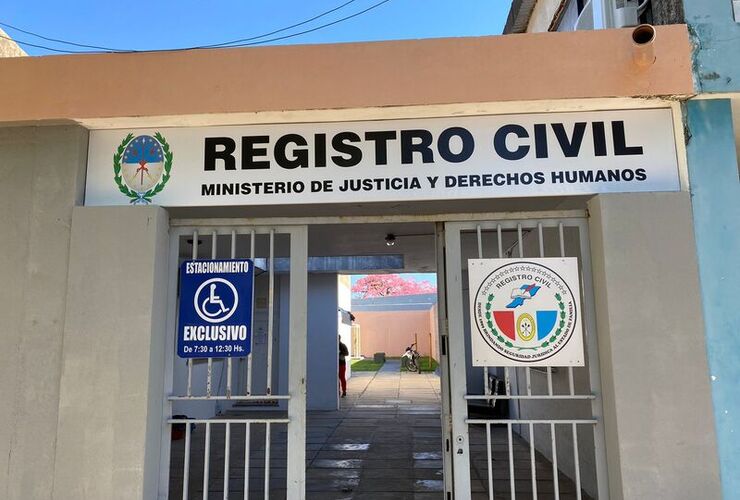 Imagen de Cartel nuevo en el Registro Civil