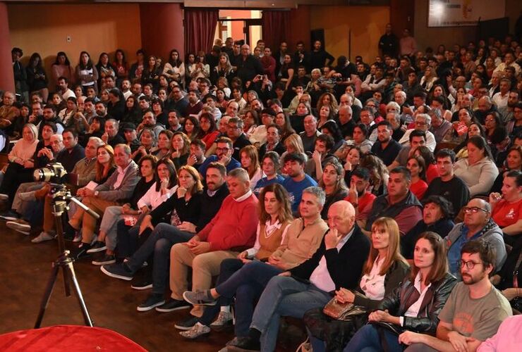 Imagen de Por amplia mayor&iacute;a, el Partido Socialista resolvi&oacute; integrar el frente �Unidos para cambiar Santa Fe�